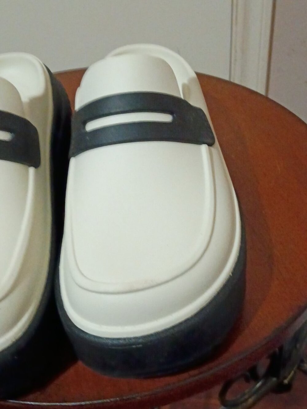 Crocs Stomp Loafer Platform Clogs White Black Women's Size 7 Women's 2099371HR - Picture 8 of 13
